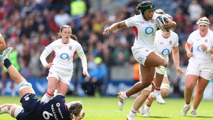 Red Roses thrash Scotland