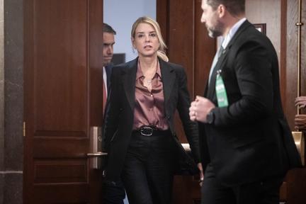 Bondi Skips Epstein Files Deposition