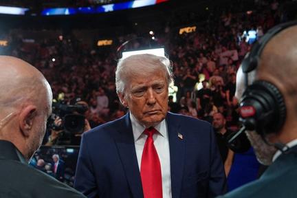 Trump orders blockade of Hormuz