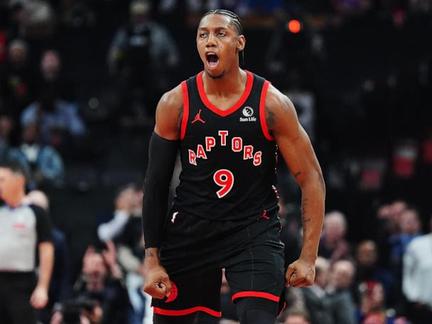 Raptors rout Cavs in Game 3