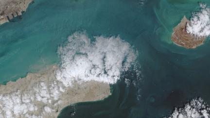 Trump extends Iran ceasefire