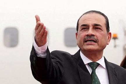 Pakistan Mediates Renewed US-Iran Talks