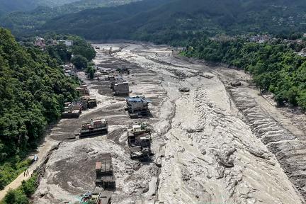 Nepal floods kill 165+, 1,500 missing