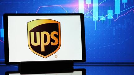 UPS profit falls on lower volume