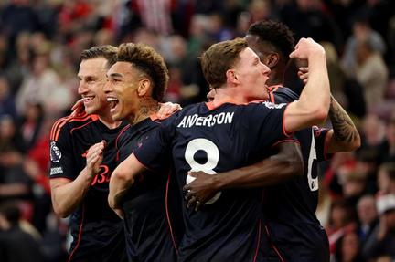 Nottingham Forest thrash Sunderland 5-0