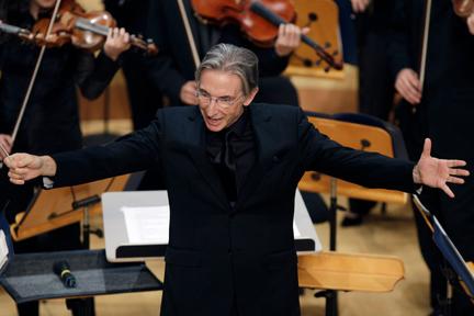Conductor Michael Tilson Thomas dies at 81