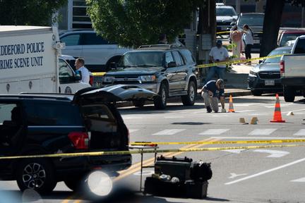 ICE Halts Vehicle Stops After Two Fatal Shootings