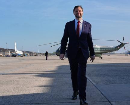 Vance heads to Pakistan