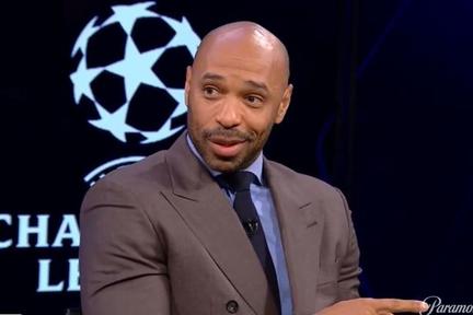 Arsenal reach semi-finals