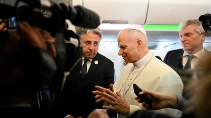 Pope and Trump clash over war