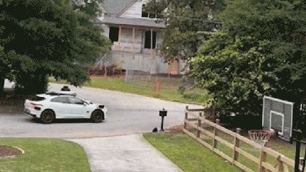 Riderless Waymos clog Atlanta