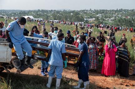 Ebola Cases Surge Past 800 in Congo
