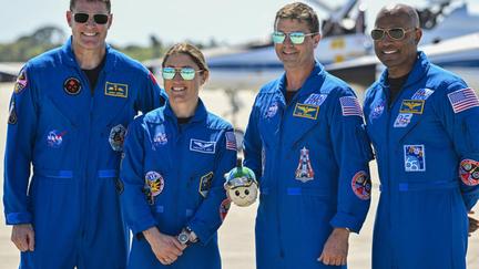 Artemis II crew returns home