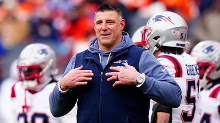Mike Vrabel steps away amid scandal