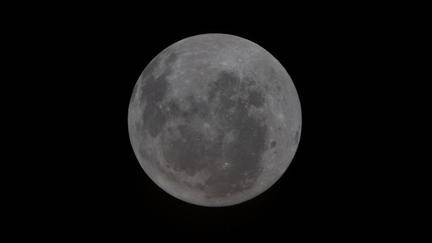 Artemis II nears historic lunar flyby