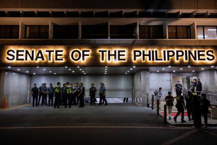 Dela Rosa evades arrest