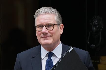 Starmer Under Fire Over Mandelson