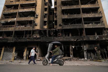 Israel-Lebanon ceasefire takes effect