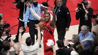 Raptors force Game 7 on buzzer-beater