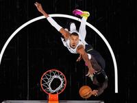 Spurs rout Timberwolves in Game 2