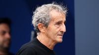 Alain Prost injured in robbery