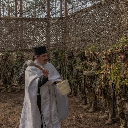 Russia-Ukraine Easter truce fails