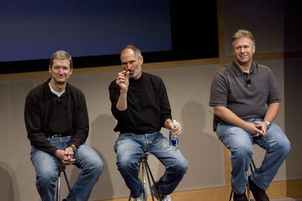 John Ternus named Apple CEO