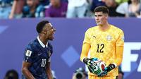 Mbappé Penalty Sends France Through