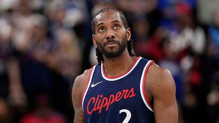 Kawhi Leonard Returns to Raptors