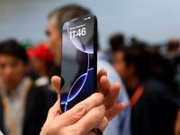 Apple settles Siri AI lawsuit