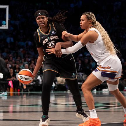 Liberty Sign Star Satou Sabally