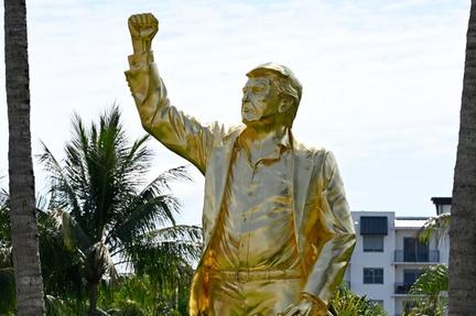 Trump's 'gold' statue dedicated