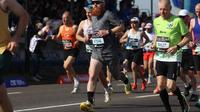 Sawe breaks marathon world record