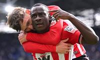 Sunderland keep European dreams alive