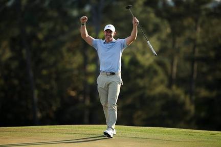 Rory McIlroy defends Masters title