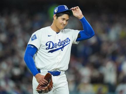 Ohtani strikes out 10