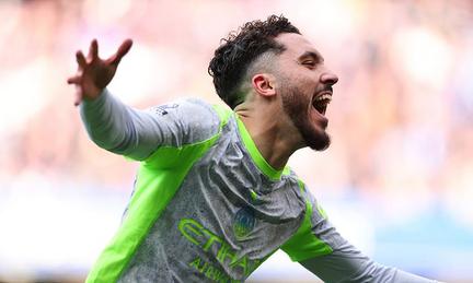 Manchester City routs Chelsea