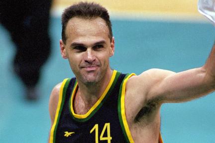 Oscar Schmidt dies at 68