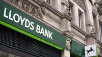 Lloyds profits jump 33%