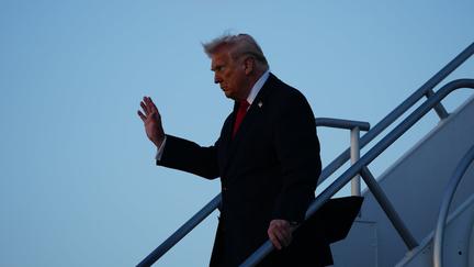 US blockades Iranian ports