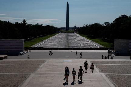 Trump slams DOJ over Reflecting Pool case
