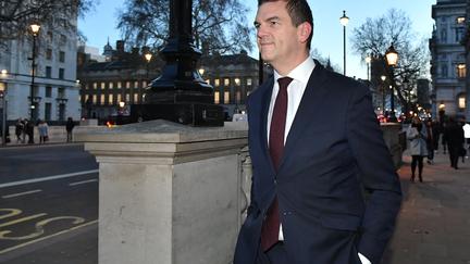 Starmer Faces Mandelson Vetting Scandal