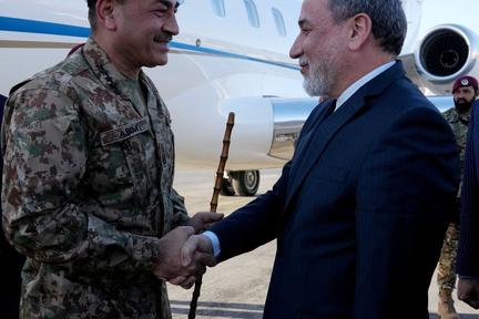 Pakistan mediates U.S.-Iran peace