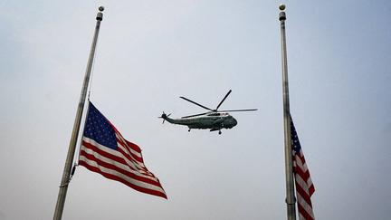Trump helicopter loses communication again