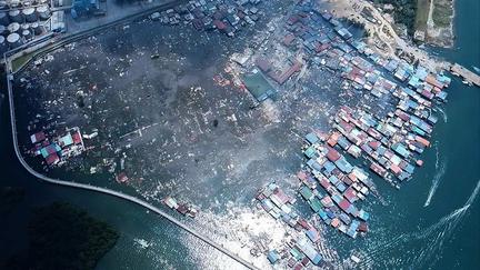 Massive Fire Displaces Thousands in Malaysia