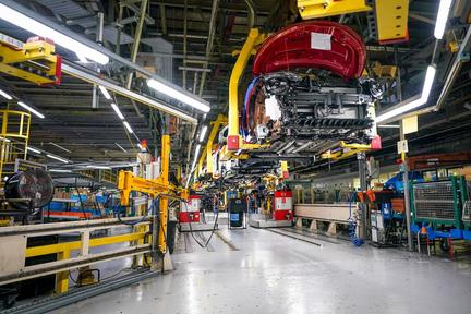 UK Economy Shows Surprise Growth