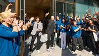 Apple CEO Tim Cook to Step Down