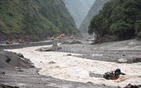 Nepal flash floods: hundreds dead, many missing