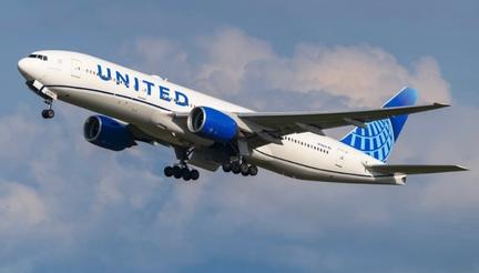 United plane strikes Newark truck