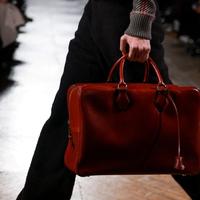 Hermès sales hit by war